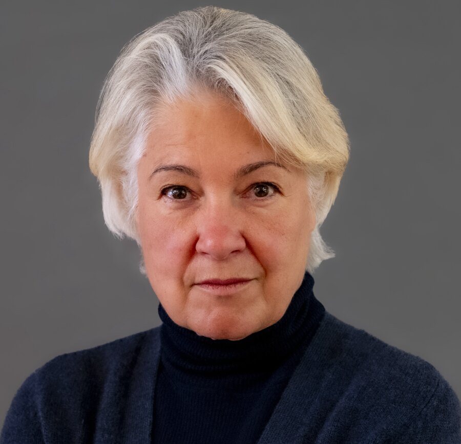 Robin Blackstone, MD — press portrait
